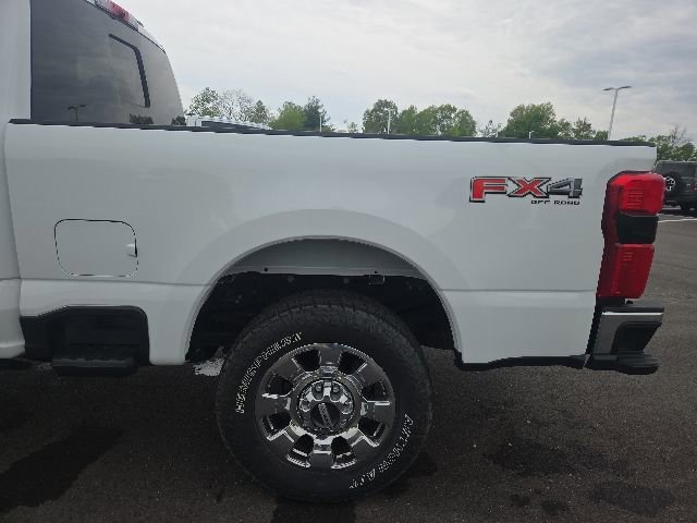 Certified 2024 Ford F350 Lariat w/ Lariat Ultimate Package AWD/4WD image 4