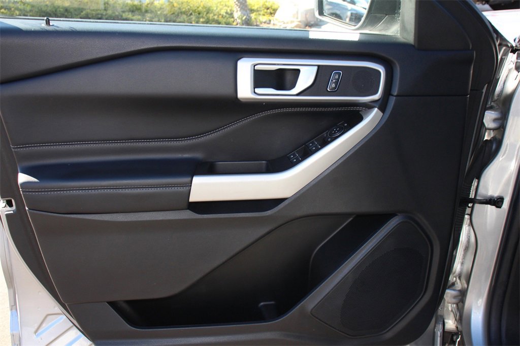 Certified 2022 Ford Explorer XLT w/ Equipment Group 202A image 22