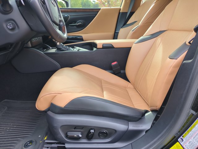 Used 2024 Lexus ES 350 Ultra Luxury w/ Accessory Package (Z2) FWD image 13