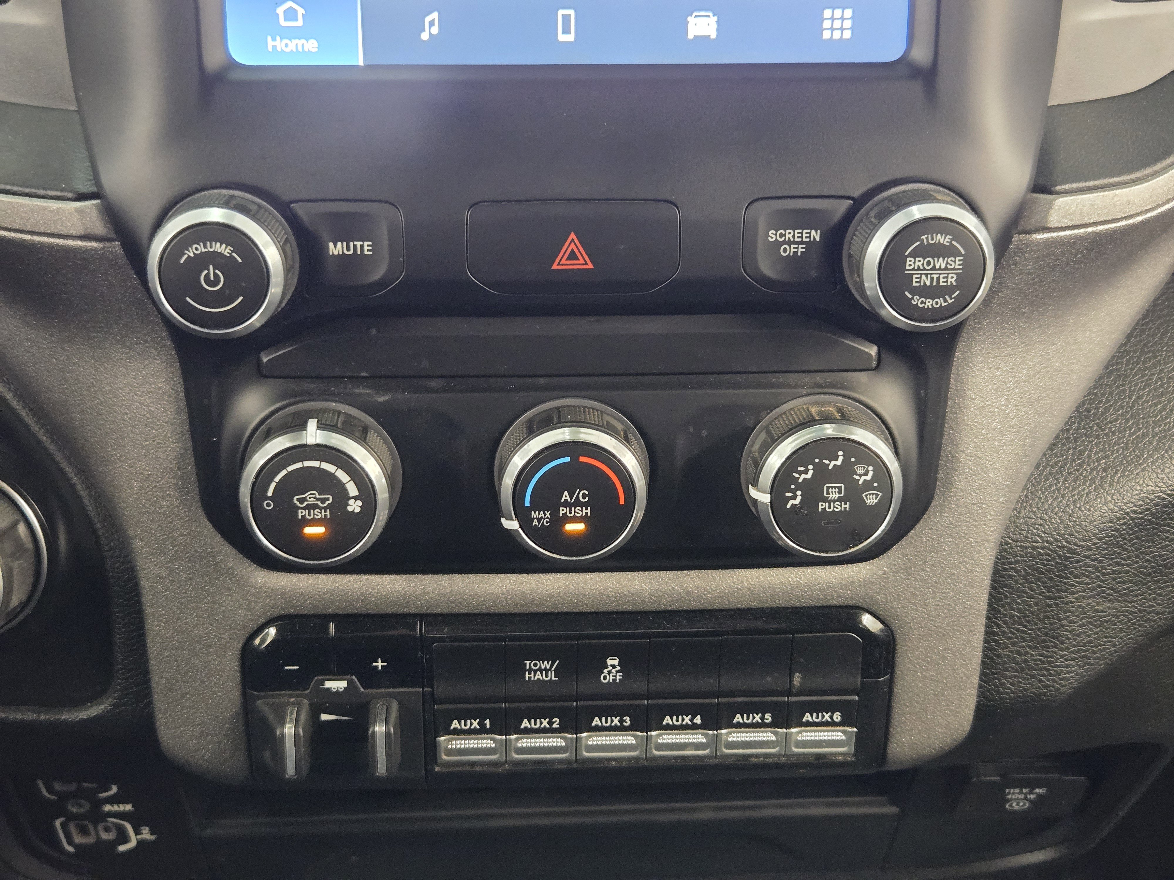 Used 2023 RAM 2500 Tradesman w/ Chrome Appearance Group image 18