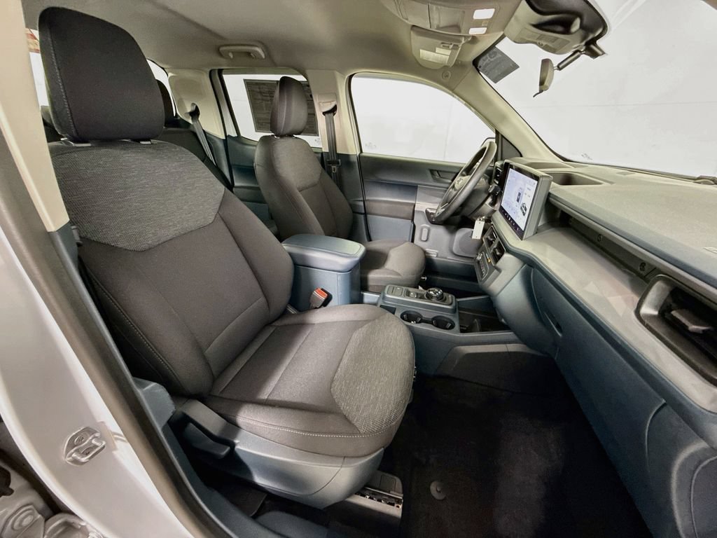 Certified 2025 Ford Maverick XL FWD image 26