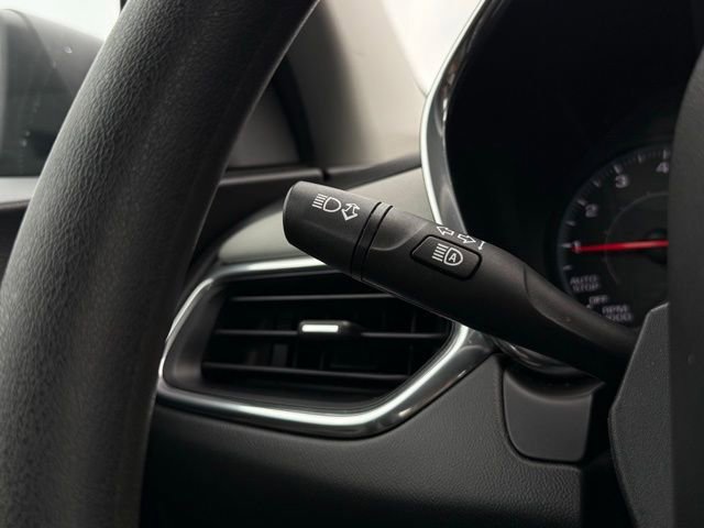 Used 2020 Chevrolet Equinox LS image 23