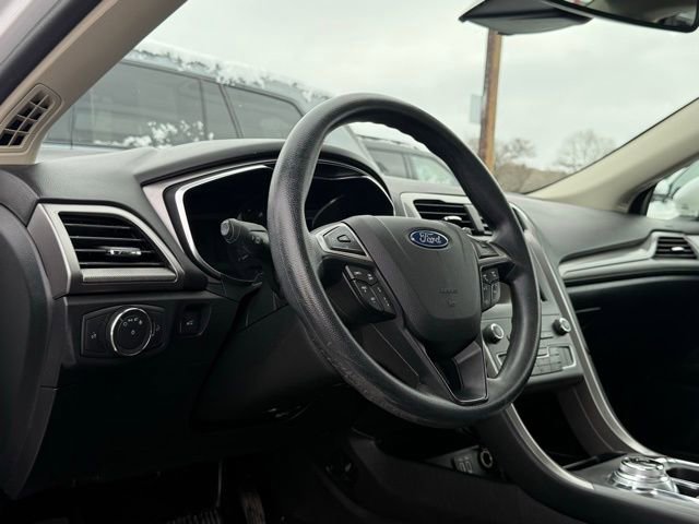 Certified 2020 Ford Fusion SE image 12