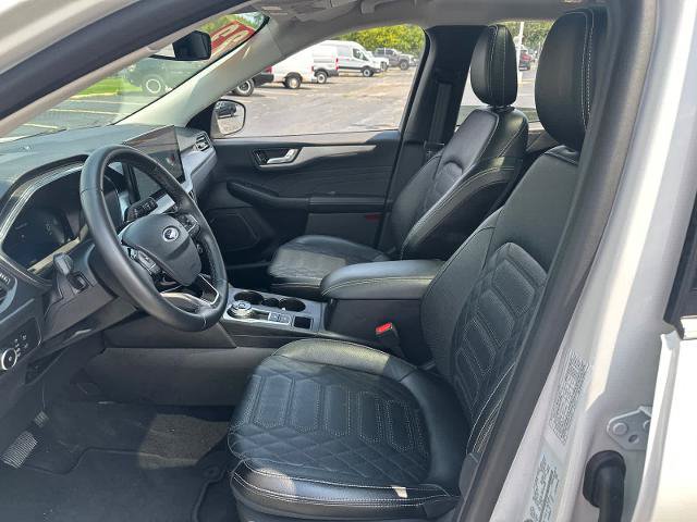 Certified 2023 Ford Escape Platinum w/ Premium Technology Package AWD/4WD image 26