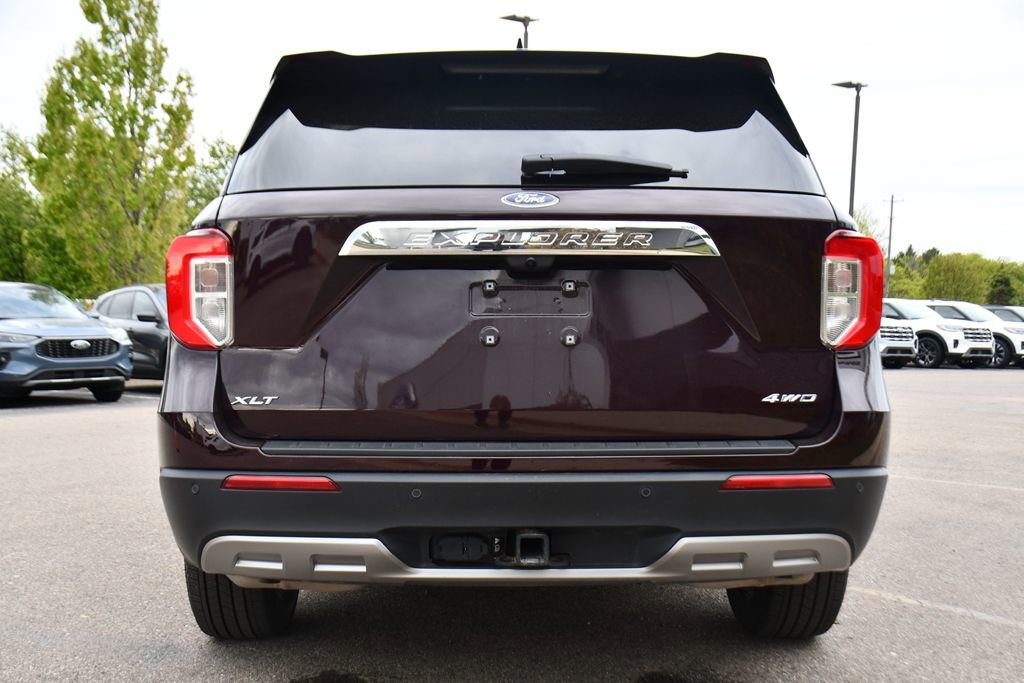 Certified 2023 Ford Explorer XLT w/ Equipment Group 202A AWD/4WD image 5