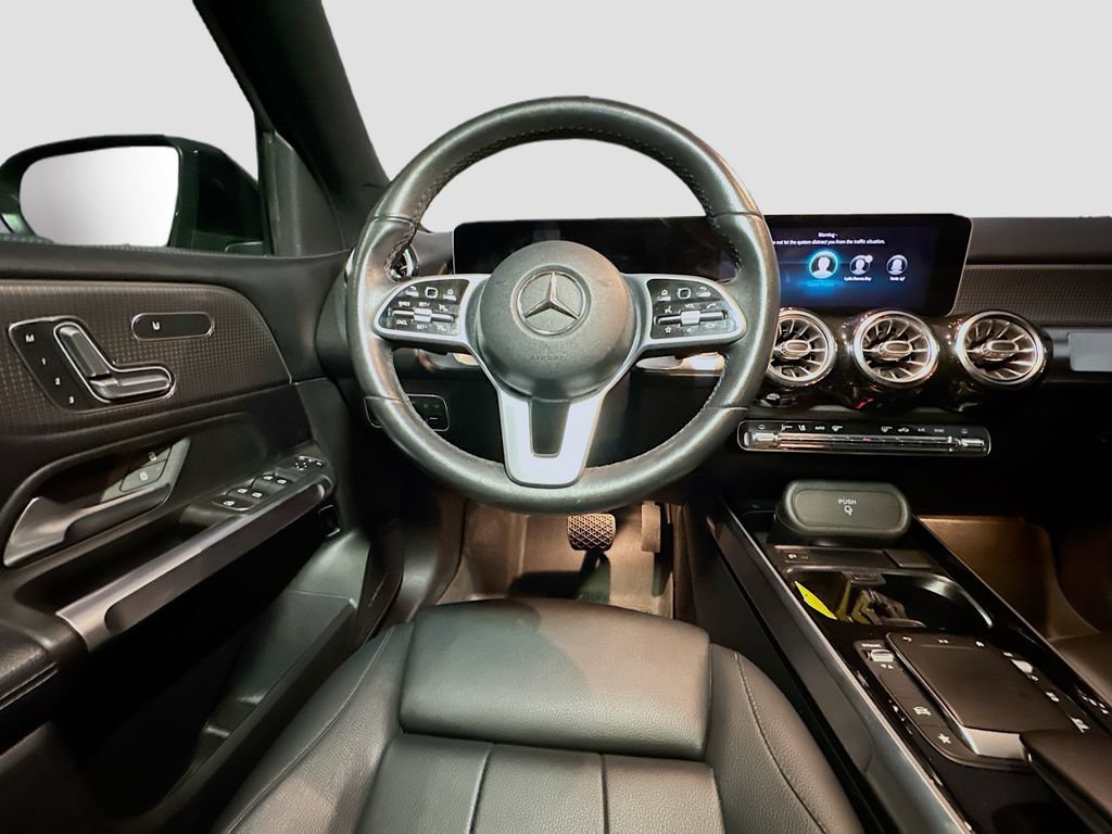 Used 2021 Mercedes-Benz GLB 250 4MATIC image 34