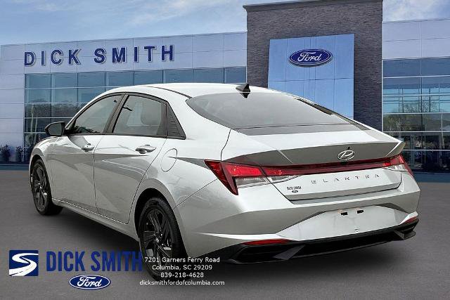 Used 2021 Hyundai Elantra SEL w/ Convenience Package FWD image 4