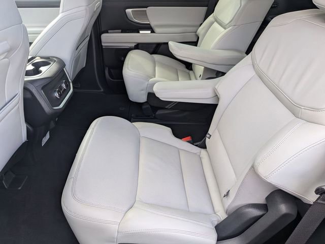 Certified 2025 Ford Expedition Platinum AWD/4WD image 27