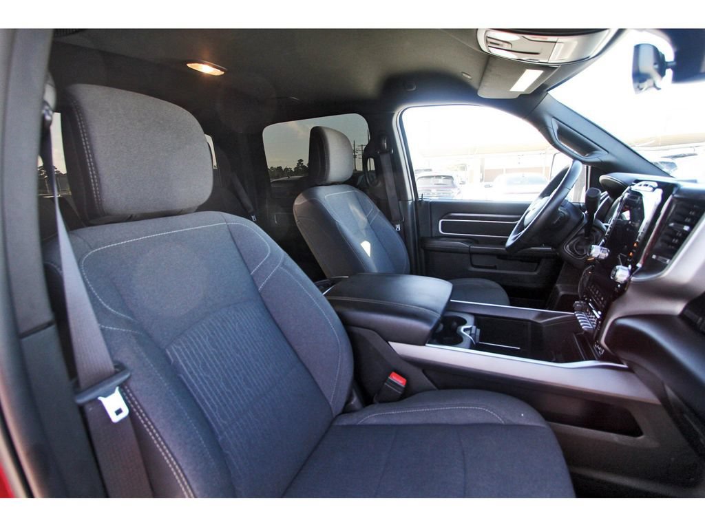 Used 2024 RAM 3500 Big Horn w/ Sport Appearance Package AWD/4WD image 27