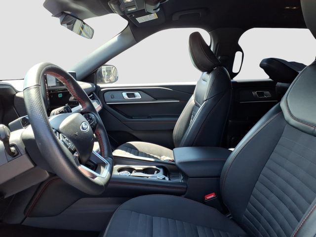 Certified 2025 Ford Explorer ST-Line w/ ST-Line Street Pack AWD/4WD image 7