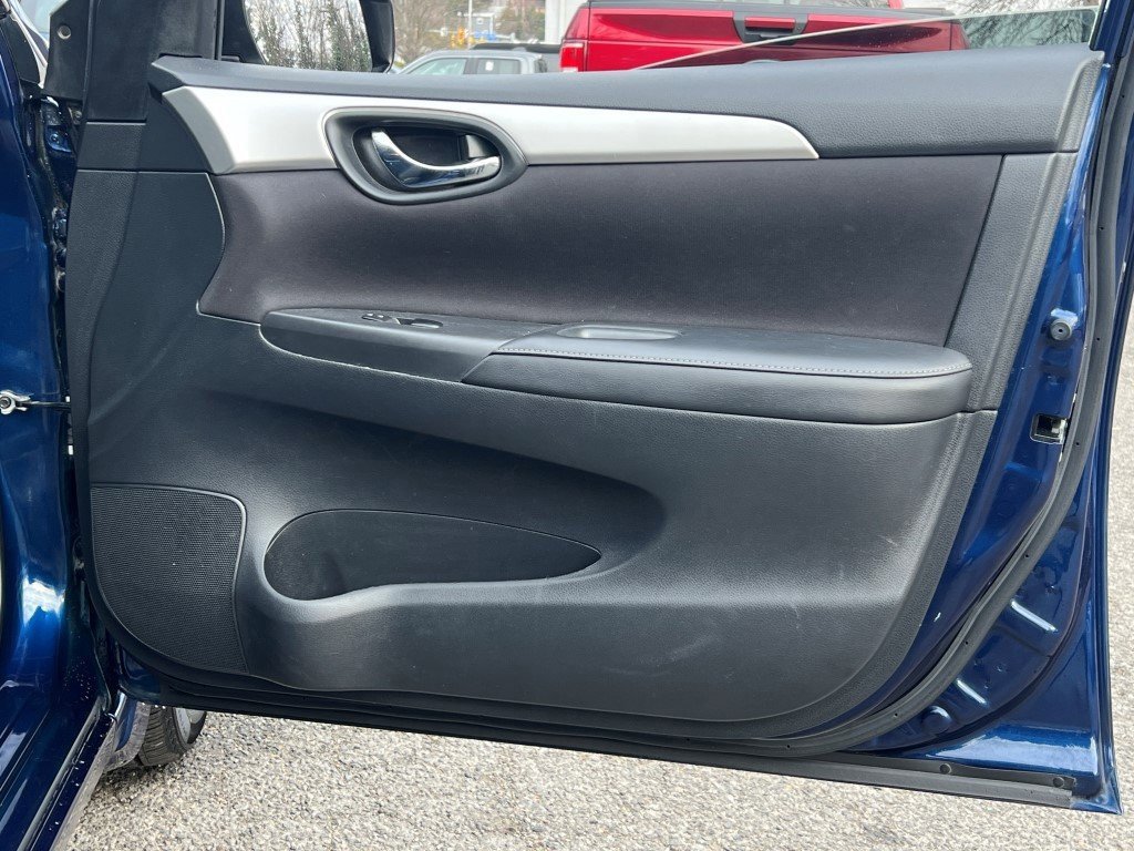 Used 2019 Nissan Sentra S image 9