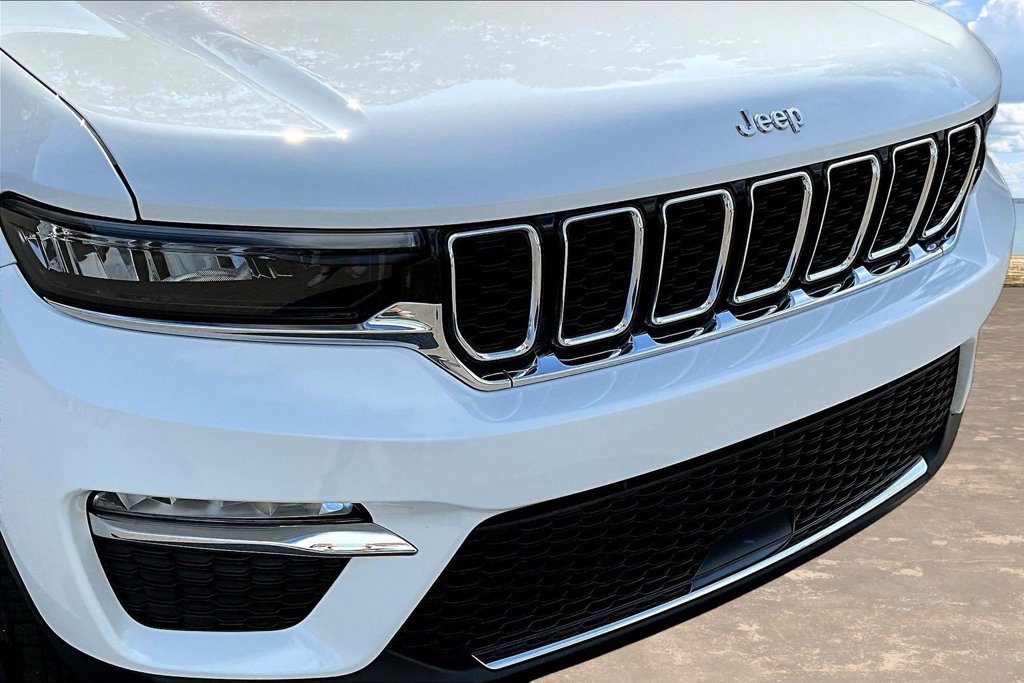 Used 2023 Jeep Grand Cherokee Limited RWD image 33