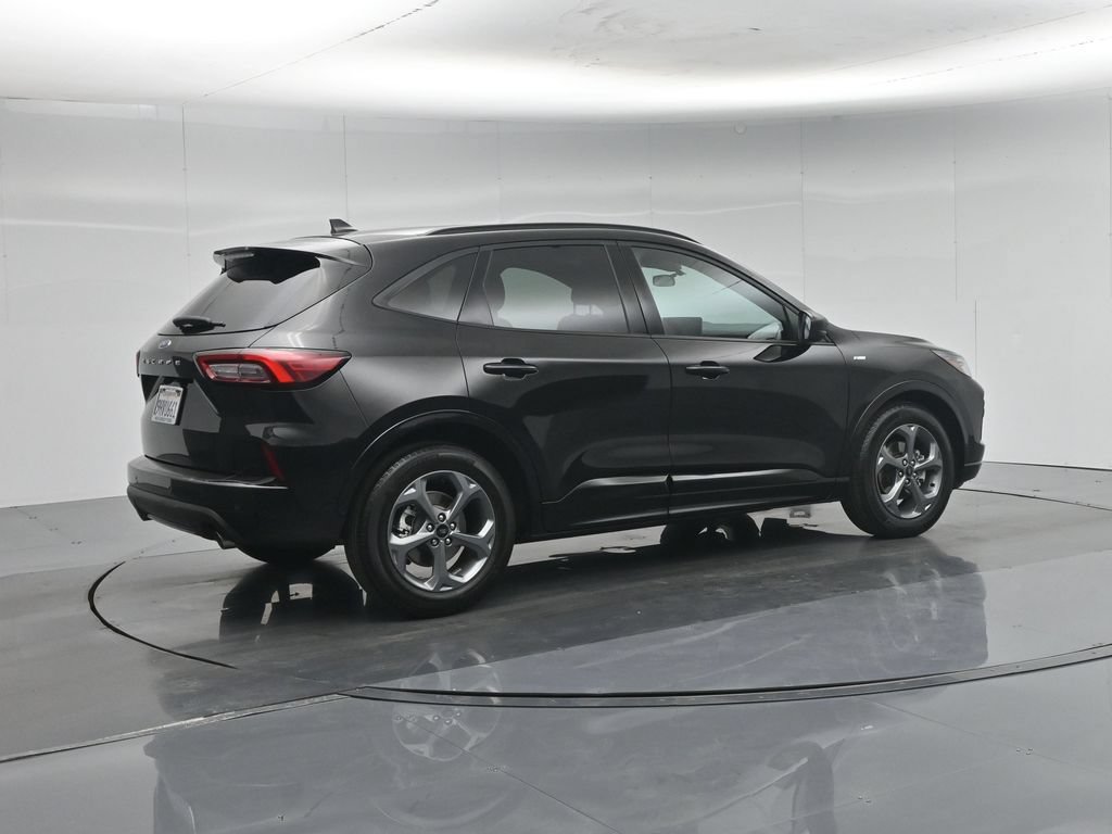 Certified 2023 Ford Escape ST-Line w/ Tech Pack #1 FWD image 28