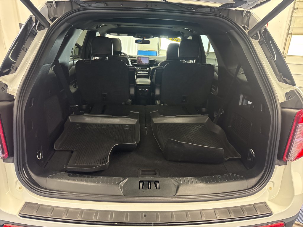 Certified 2023 Ford Explorer ST-Line w/ Class IV Trailer Tow Package AWD/4WD image 26