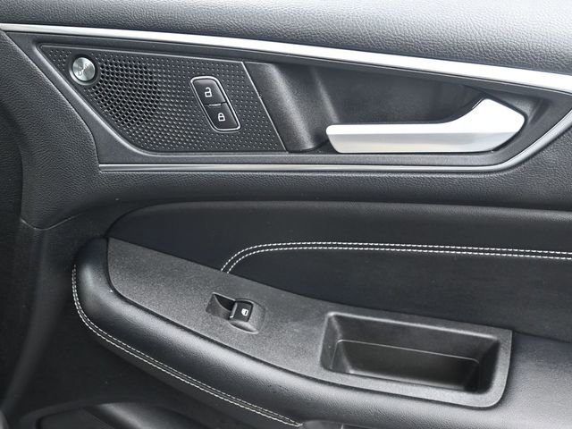 Certified 2022 Ford Edge Titanium AWD/4WD image 16