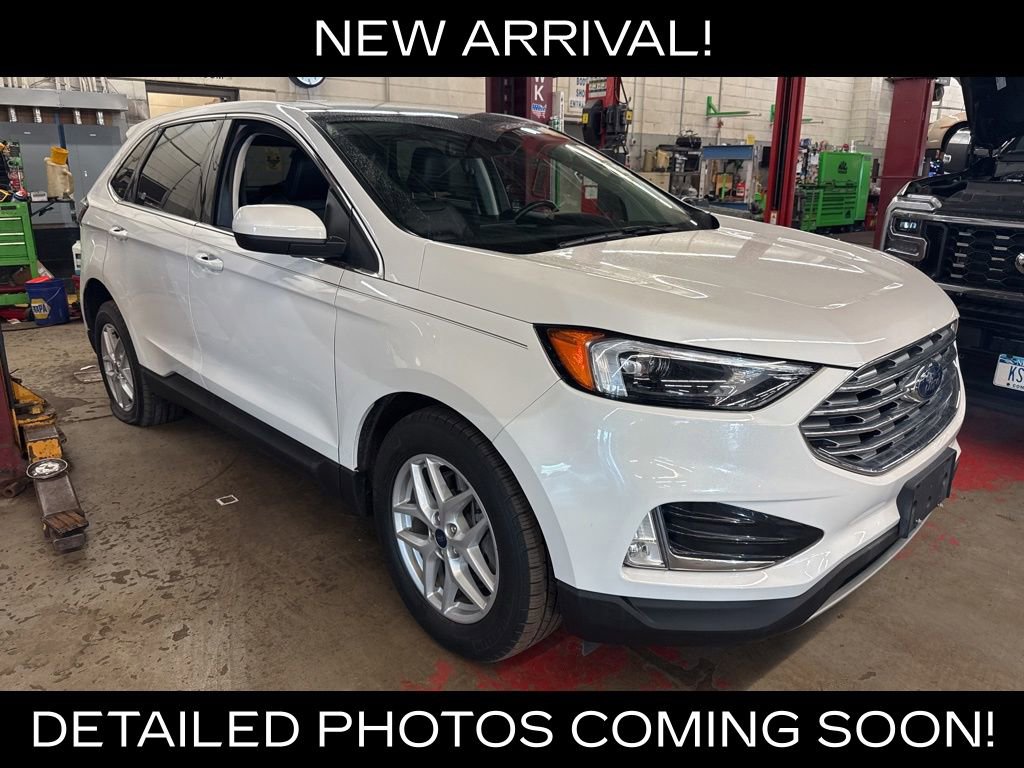 Certified 2022 Ford Edge SEL w/ Convenience Package AWD/4WD image 2