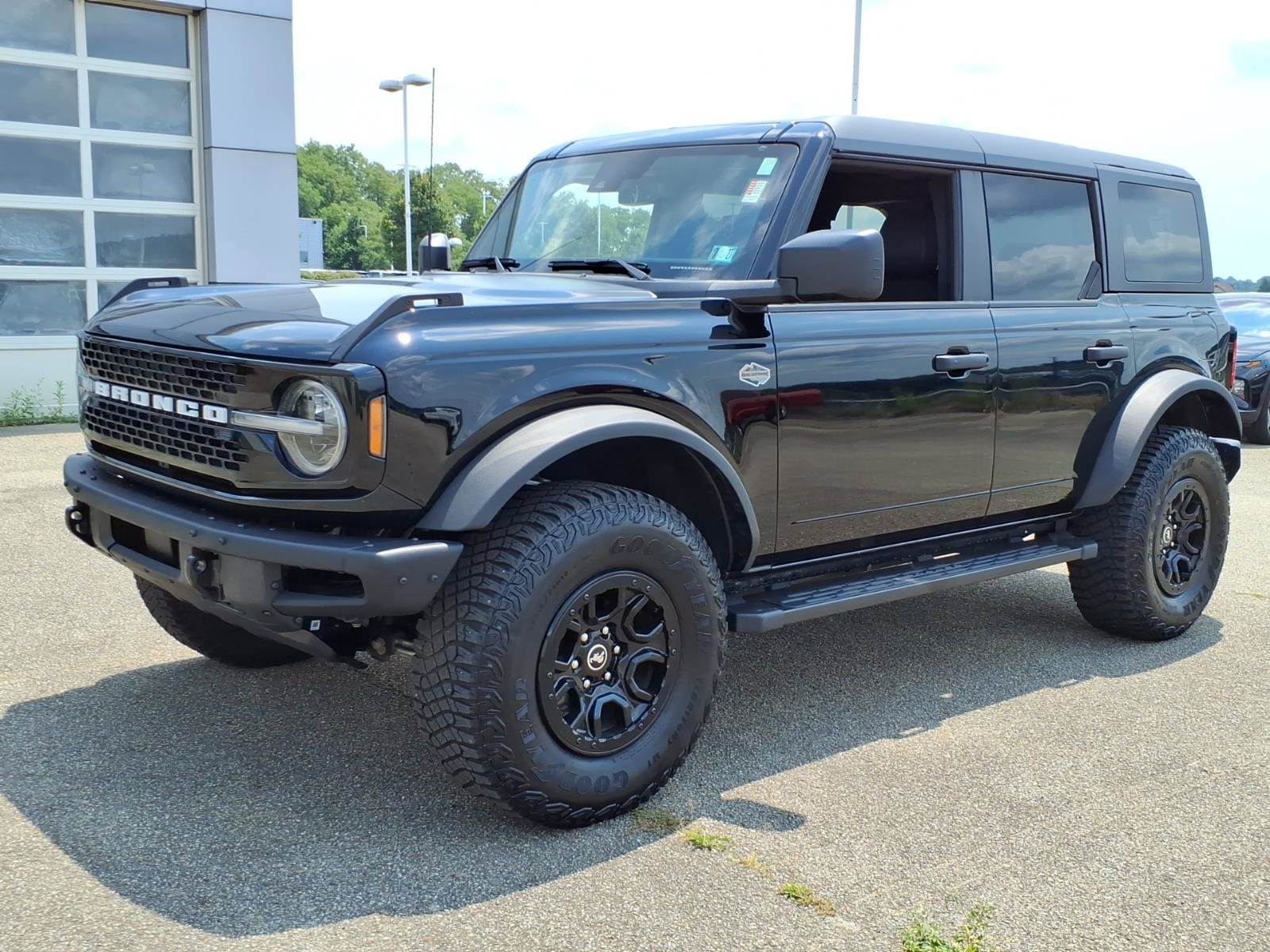 Certified 2024 Ford Bronco Wildtrak AWD/4WD image 2