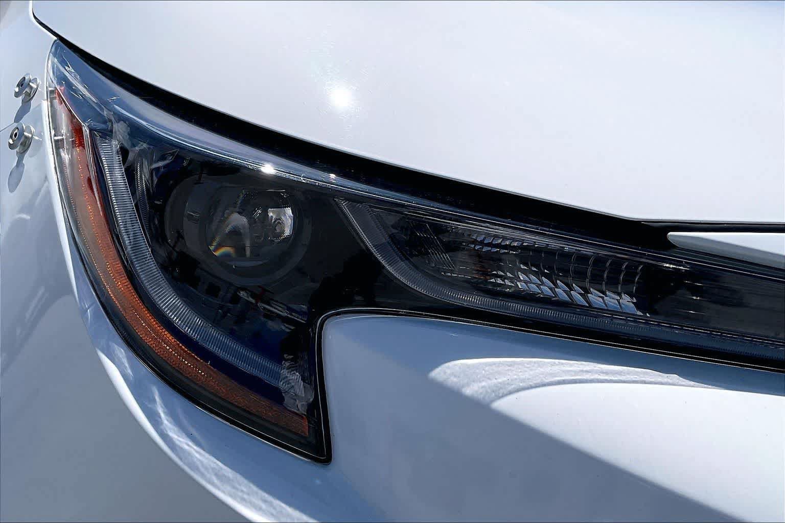 Used 2021 Toyota Corolla LE FWD image 31