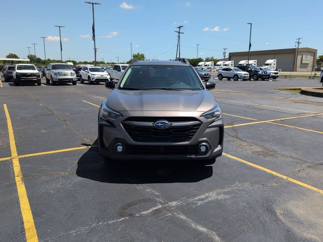 Used 2024 Subaru Outback Premium AWD/4WD image 2