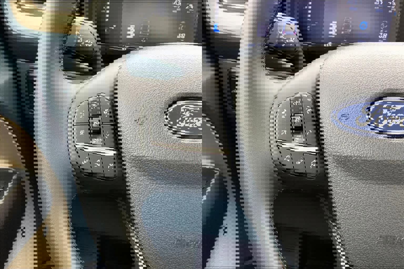 Certified 2025 Ford Maverick Lariat w/ 4K Tow Package image 23