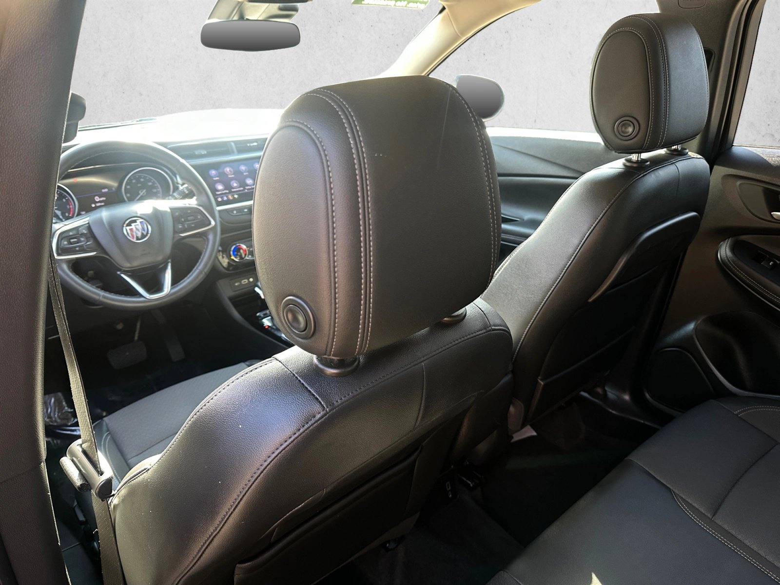 Used 2022 Buick Encore GX Preferred w/ Cold Weather Comfort Package AWD/4WD image 19