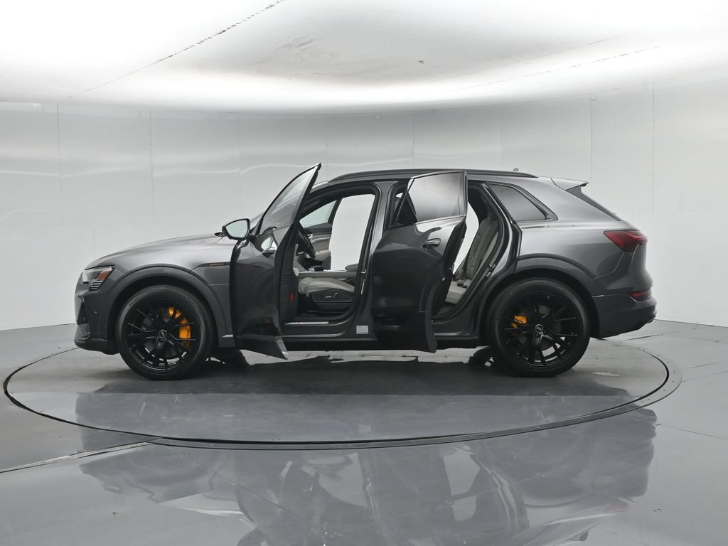 Used 2022 Audi e-tron Chronos w/ Chronos Package AWD/4WD image 40
