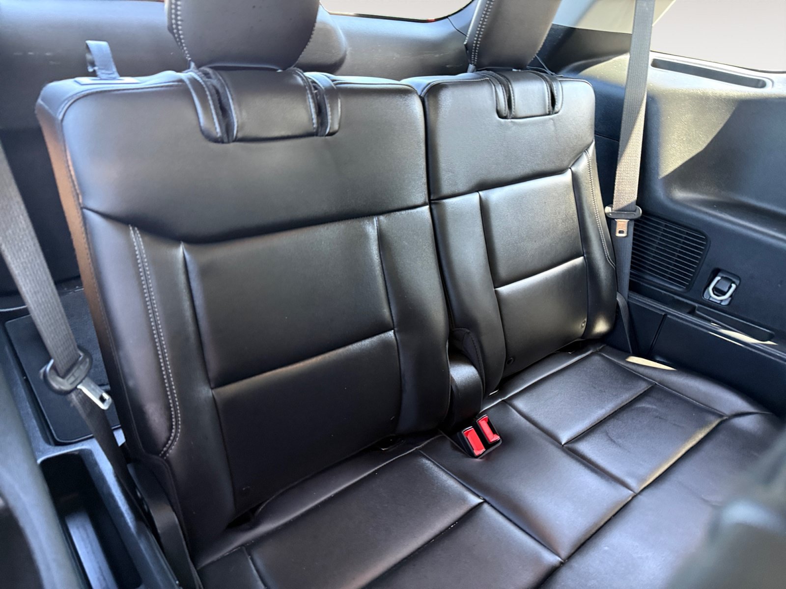 Certified 2023 Ford Explorer XLT w/ Equipment Group 202A RWD image 18