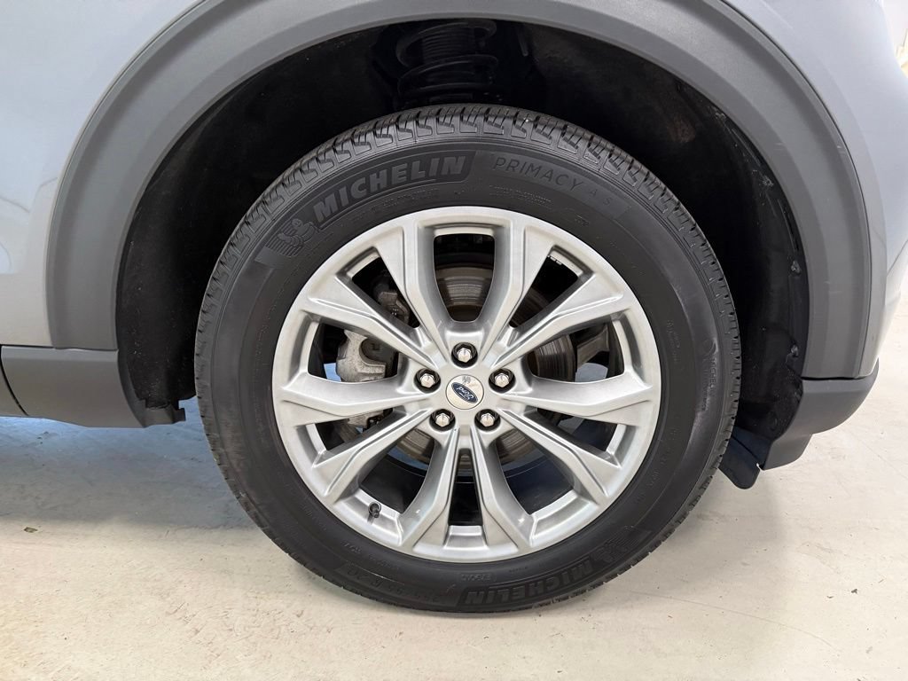 Certified 2023 Ford Explorer XLT w/ Equipment Group 202A AWD/4WD image 39