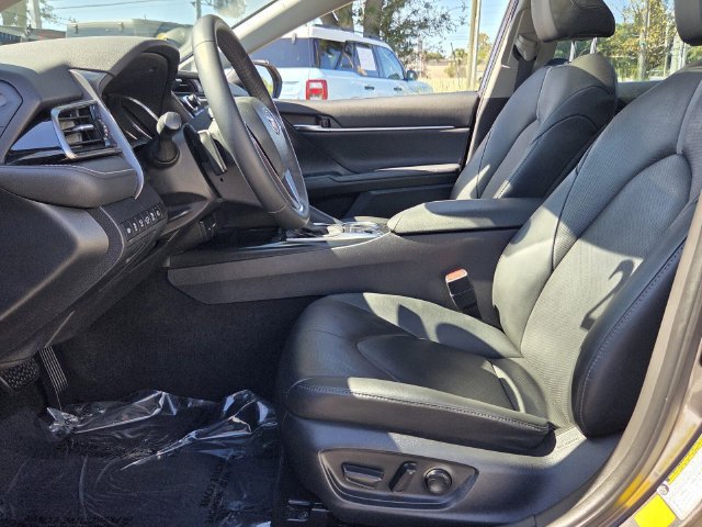 Used 2020 Toyota Camry XSE w/ Driver Assist Package FWD image 12