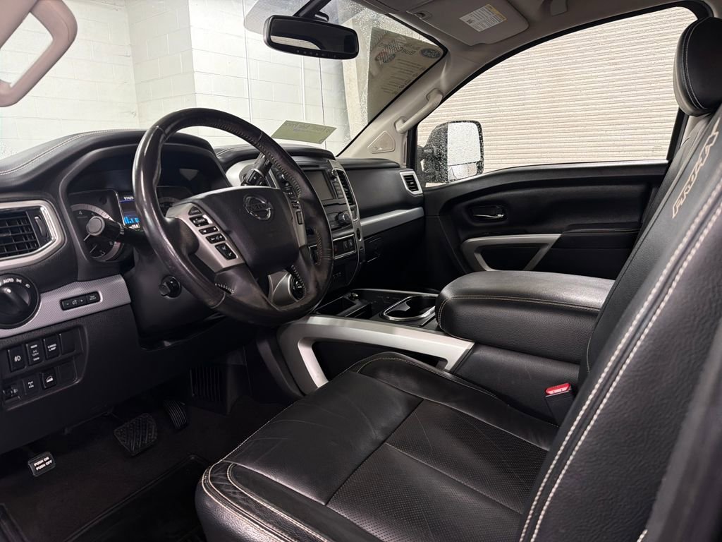 Used 2019 Nissan Titan PRO-4X w/ Pro-4x Convenience Package image 6