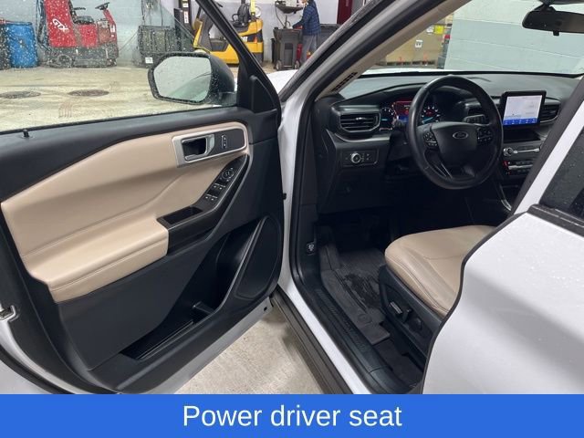 Certified 2020 Ford Explorer XLT w/ Equipment Group 202A image 14