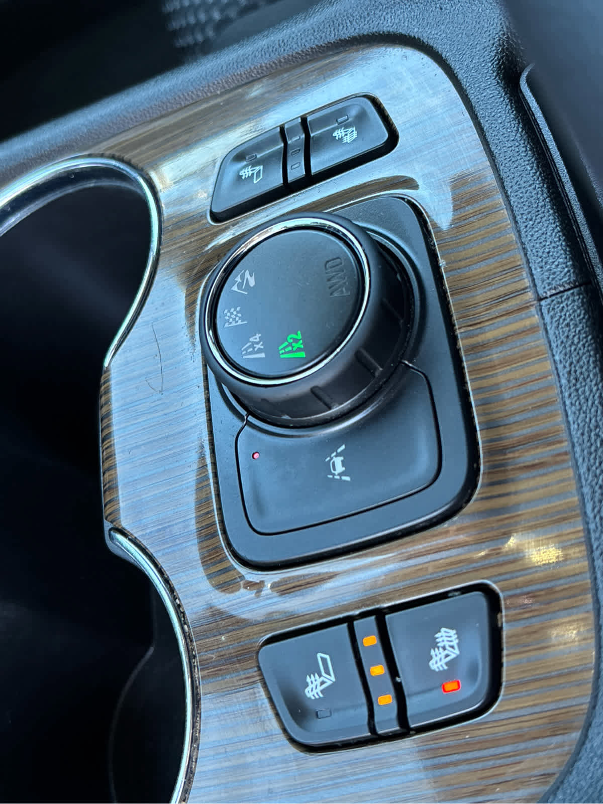 Used 2023 GMC Acadia SLE w/ Driver Convenience Package image 20