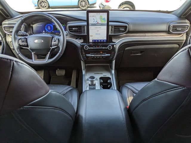Certified 2023 Ford Explorer Platinum w/ Technology Package image 15