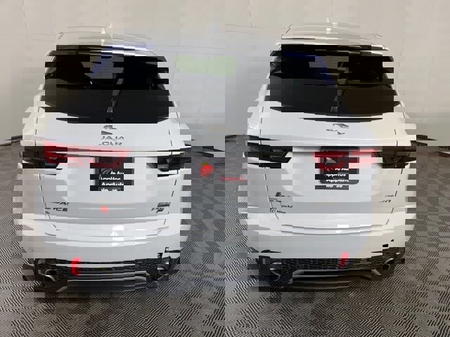 Used 2019 Jaguar E-PACE SE image 6