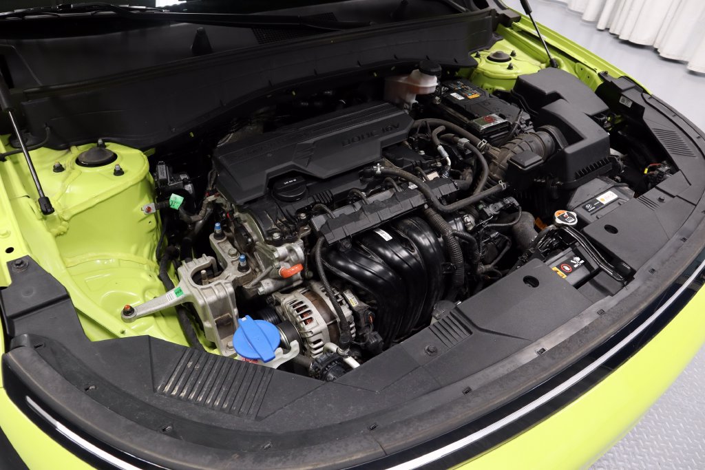 Used 2024 Hyundai Kona SEL FWD image 15