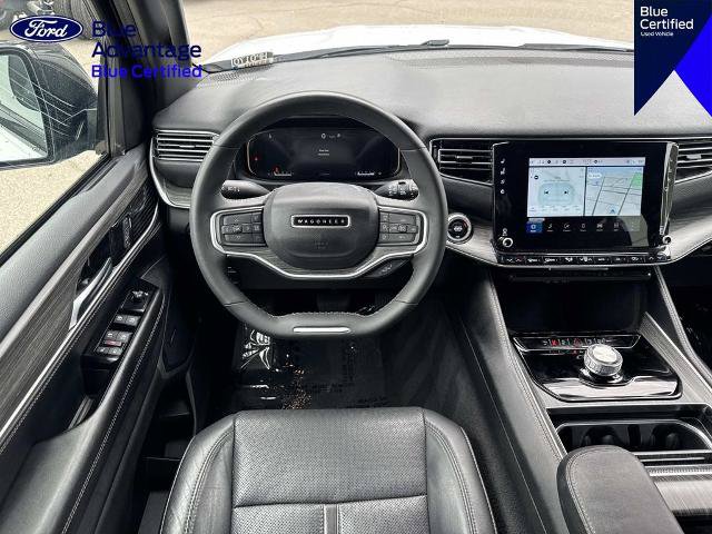Used 2024 Jeep Wagoneer L Series II RWD image 11