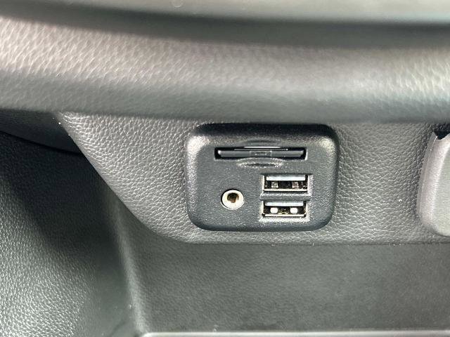 Used 2023 Chevrolet Traverse Premier w/ LPO, Floor Liner Package FWD image 38