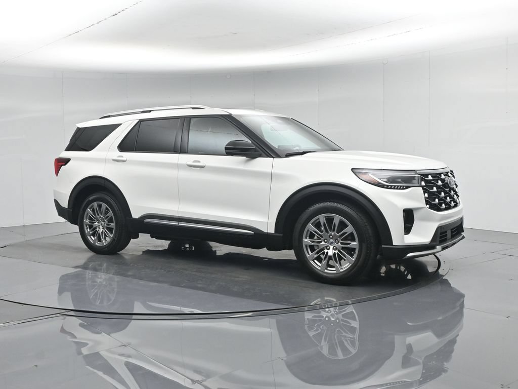 Certified 2025 Ford Explorer Platinum RWD image 31