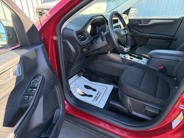 Certified 2025 Ford Escape Active w/ Cold Weather Package AWD/4WD image 7