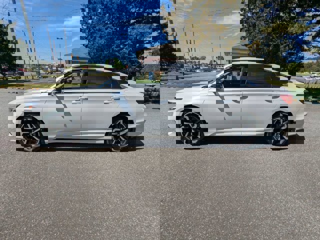 Used 2022 Honda Accord Sport Special Edition image 2