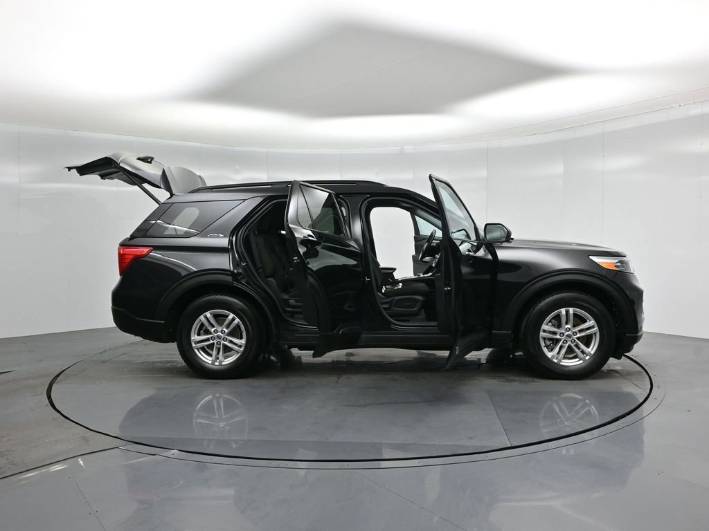Certified 2022 Ford Explorer XLT image 34