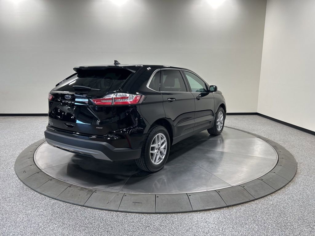 Certified 2024 Ford Edge SEL w/ Convenience Package AWD/4WD image 7