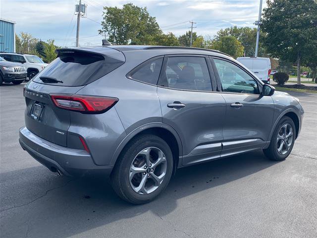 Certified 2023 Ford Escape ST-Line w/ Tech Pack #1 AWD/4WD image 10