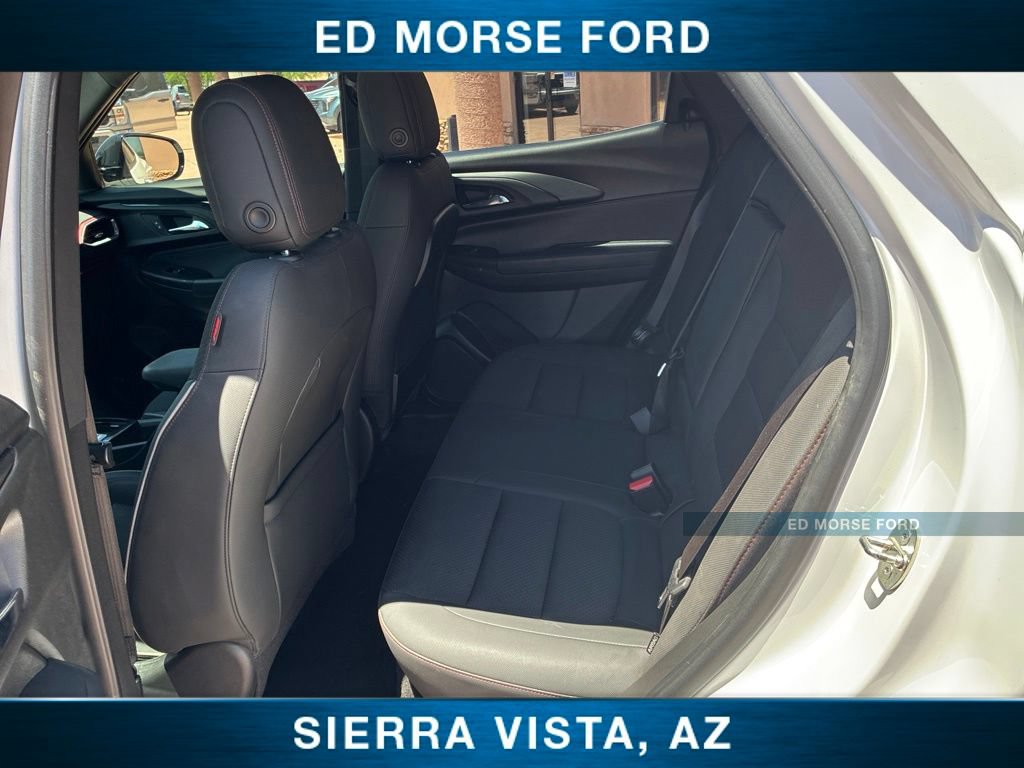 Used 2023 Chevrolet TrailBlazer RS w/ Sun and Liftgate Package FWD image 18