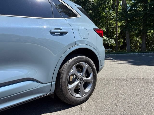 Certified 2023 Ford Escape ST-Line w/ Tech Pack #1 AWD/4WD image 15