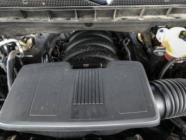 Used 2025 Chevrolet Suburban Z71 AWD/4WD image 6