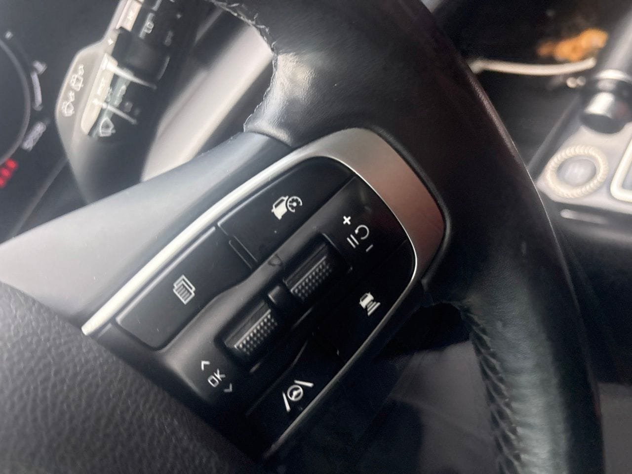 Used 2023 Kia Sportage SX AWD/4WD image 9