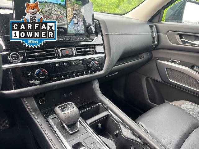 Used 2023 Nissan Pathfinder SL AWD/4WD image 13