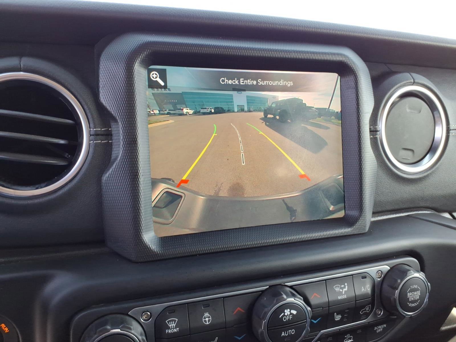 Used 2020 Jeep Gladiator Overland image 19