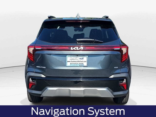 Used 2024 Kia Seltos EX AWD/4WD image 5